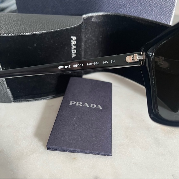 PRADA sunglasses 😎 - Picture 5 of 11